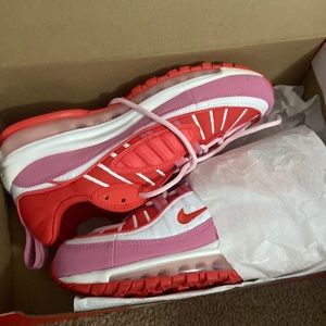Nike woman's air max 98.